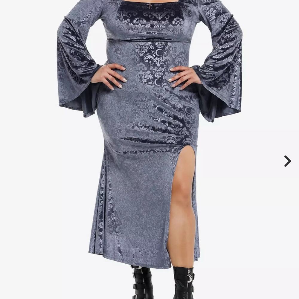 Cosmic Aura Skull Filigree Debossed Velvet Maxi Plus Size Dress - SZ 1XL